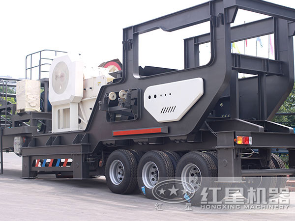 車載流動(dòng)砸石機(jī)